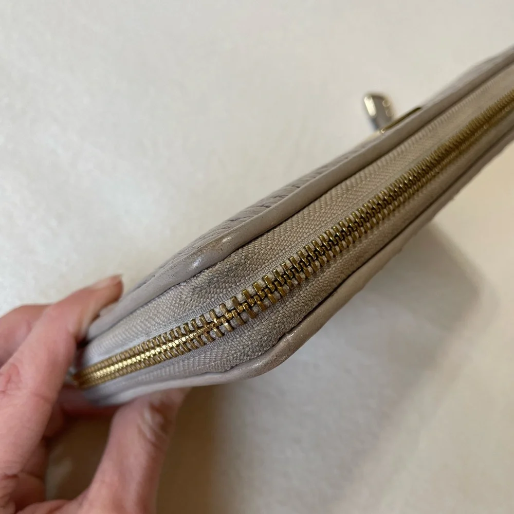 Vintage Coach Madison Gray Gathered Twist Leather Wallet Accordion Zip Around